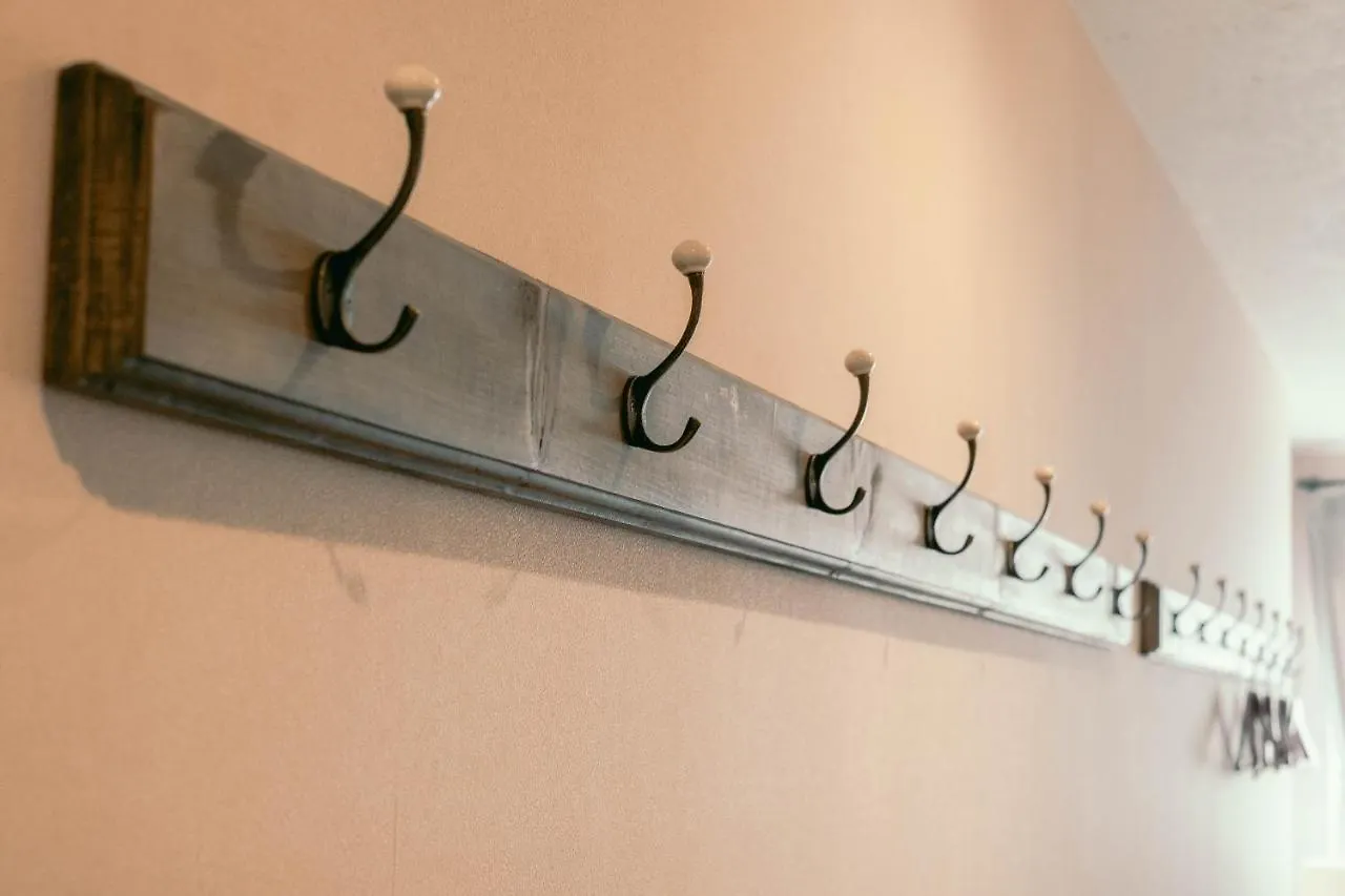 **  7 Rooms Hotel & Cafe - 30Mins From Disneyland طوكيو اليابان