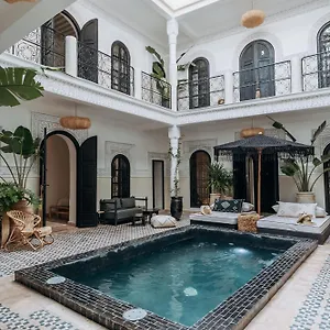 تحقق من التوفر