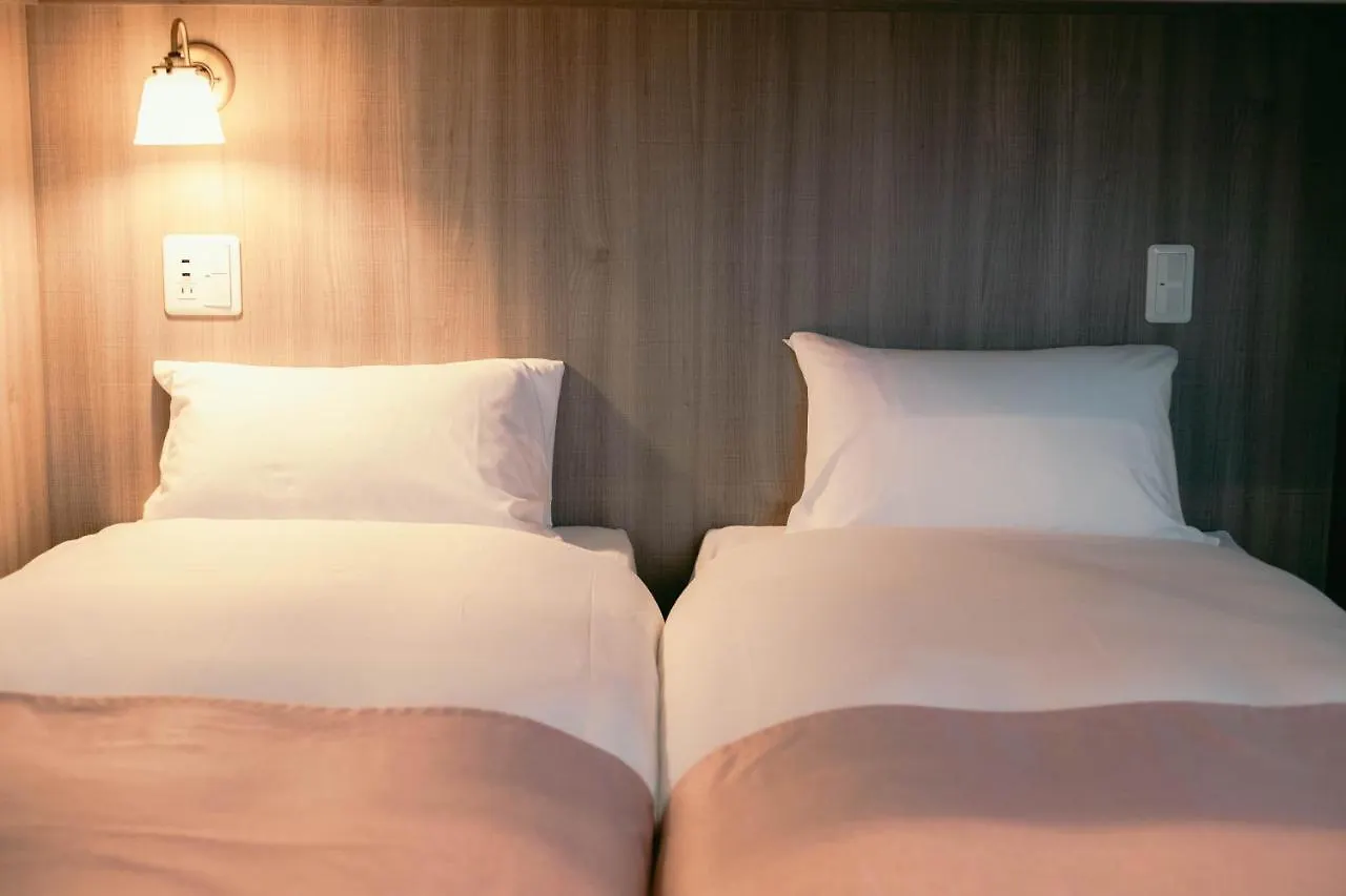 7 Rooms Hotel & Cafe Tokyo 2*,  Japan