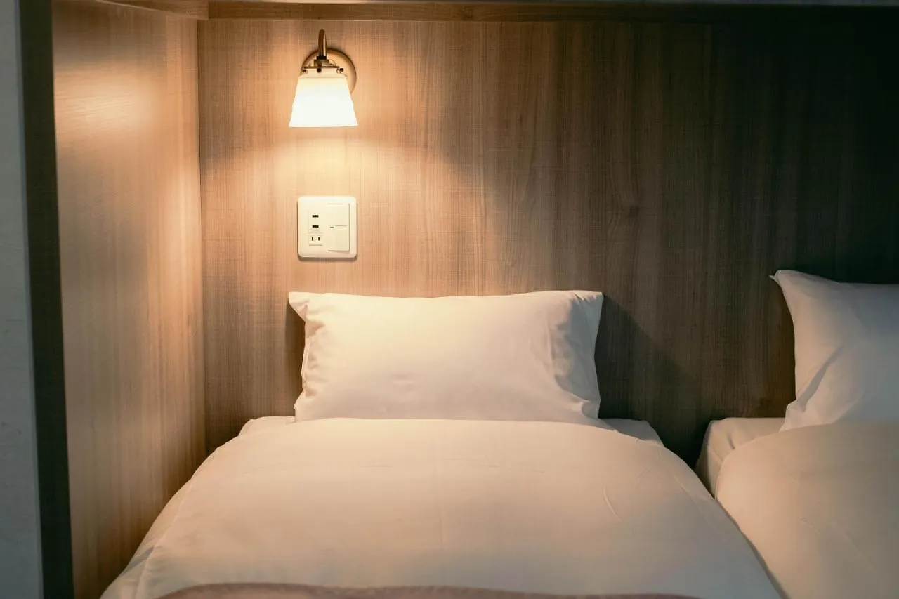 7 Rooms Hotel & Cafe Tokyo