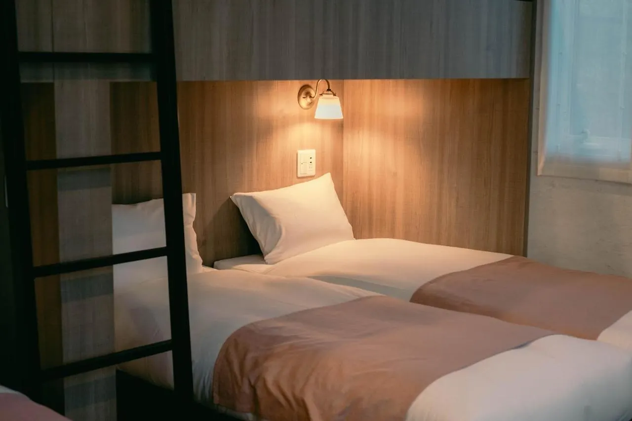7 Rooms Hotel & Cafe Tōkyō