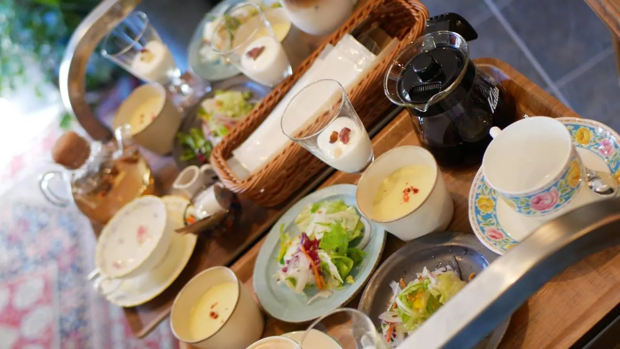 7 Rooms Hotel & Cafe Tokyo