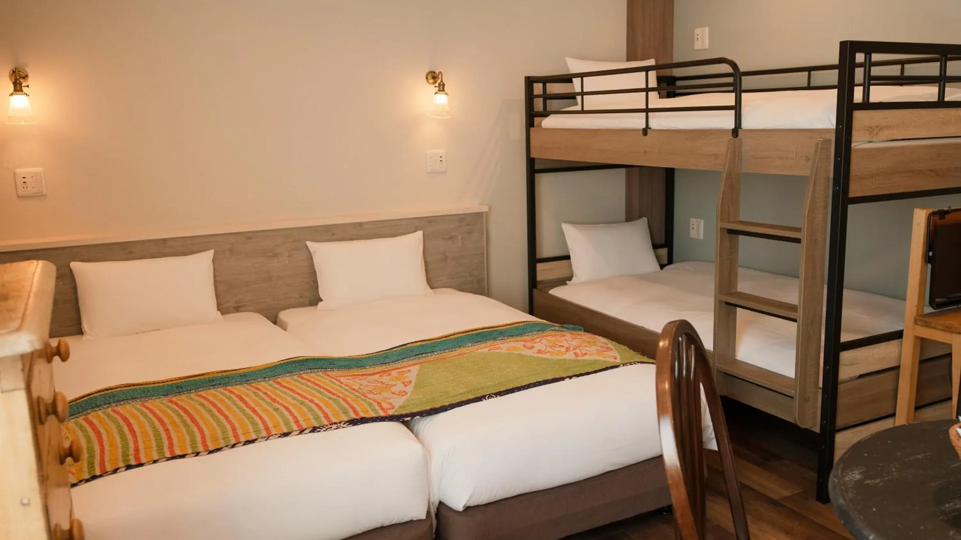 7 Rooms Hotel & Cafe Tokyo