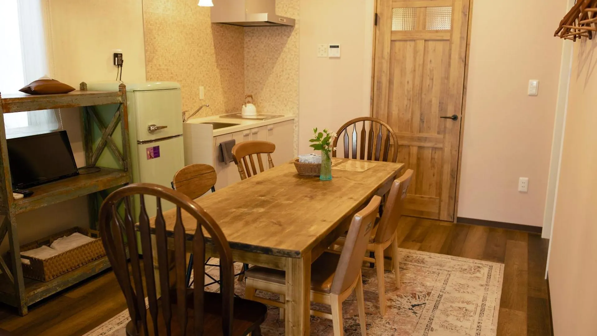 7 Rooms Hotel & Cafe Tokyo